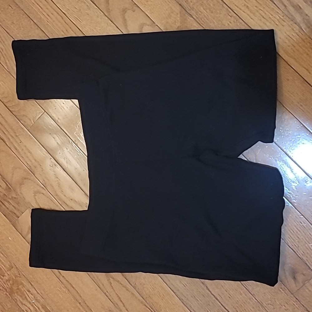 Aeropostale black leggings sz Small, EUC